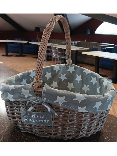 Корзина плетеная овальная арт.9020 L ткань звезды