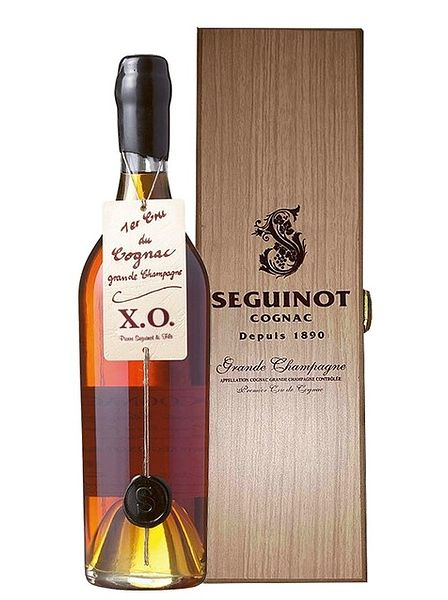 Коньяк "Сегино" ХО 0,7л в дер. коробке
